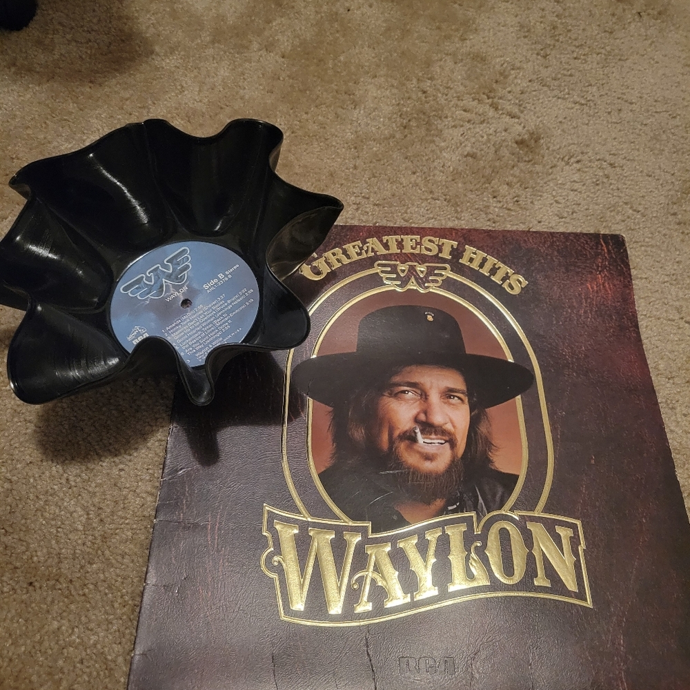 Waylon Jennings Molded Record Bowl with album sleeve